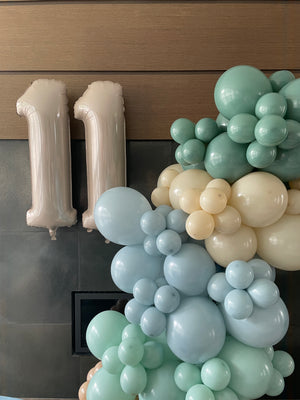 Freestanding Organic Balloon Tower Combo - Ottawa Local Service