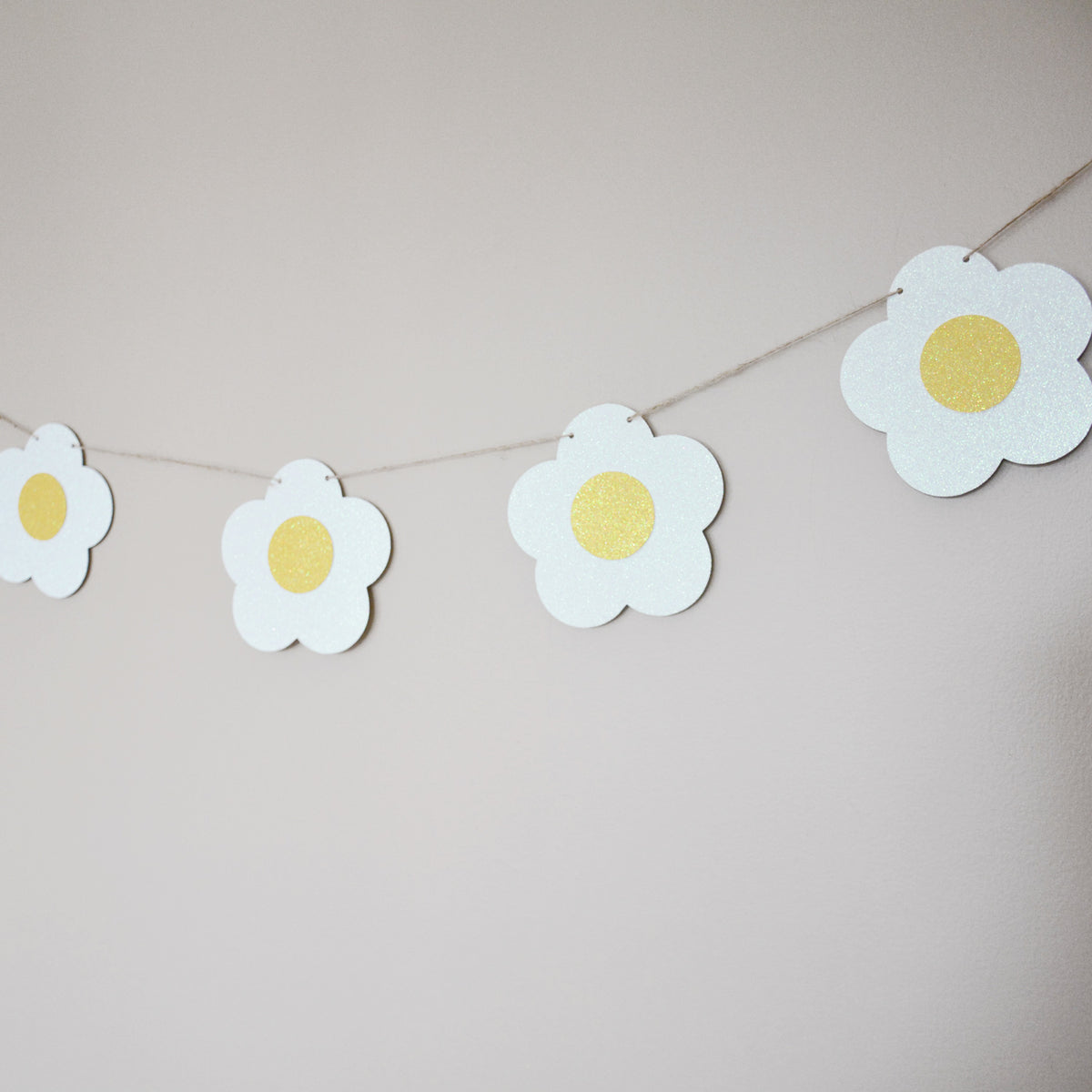 Groovy White Glitter Daisy Banner
